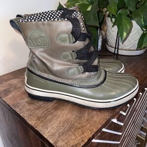 Sorel Out N‎ About Olive Green Leather Duck Waterproof Boots Size Women's 9 EUC